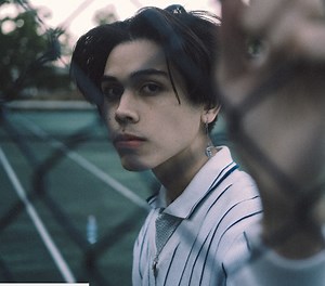 Chakra Efendi shares nostalgic video for 'Grow Up' • WithGuitars