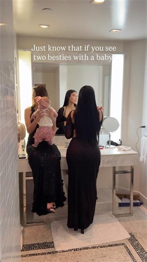 Find friends that love your babies like their own ❤️ #moms #momlife #babies #friendship #shorts