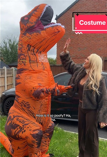 I’m here with this super viral and super funny cute Inflatable T-Rex Costume, perfect for Halloween, surprise party, house party and it’s on sales NOW 🫶🏻 #fypuk🇬🇧📍 #TikTokMadeMeBuyIt #fyp #roleplay #costume