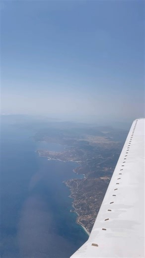 We’ve been to such places that you won’t find them on a map #paradise #rockwell #commander114 #pilot