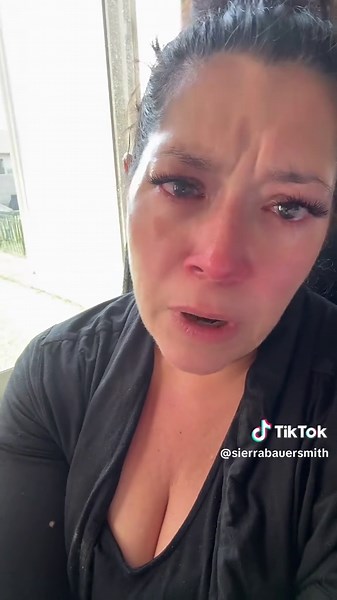 I don’t want anyone else to struggle, but I know it can feel like we’re drowning alone. If you’re a special-needs parent and today was heavy, I hope this video helps you breathe again. It’s okay to fall apart. It’s okay to cry. And it’s okay to be human. Even therapists have bad days. These moments don’t mean life is bad, they just mean today was a lot. I want you to hear this: crying is not weakness. It’s your nervous system completing a stress cycle. Yesterday was heavy, and I let my body do w