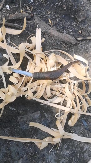 The Crooked Knife: An Indigenous Tool of the Northeastern Turtle Island