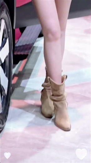 Unveiling Beauty at Guangzhou Auto Show: Little Cherry Car Model Showcase