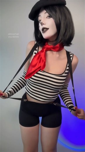Margarita Averina | Aldorachan on Instagram: "My new mime cosplay 🤍 #aldorachan #clowncosplay #cosplay #mime #mimecosplay #clowngirl #youraldora"