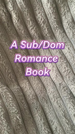 Mayra’s mini book reviews on TikTok