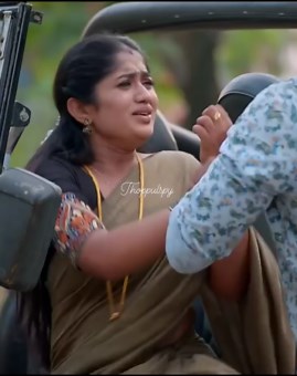 mokka video on Instagram: "Soundarya Reddy Navel slip 2 #navel ,#navelsaree ,#navelplay ,#navelshow ,#navelkiss ,#thoppul ,#teluguactresshot ,#tamilactress ,#tamilserialactress ,#actressnavel ,#actresshot ,#actress ,#serialactressveriyan ,#sareehot ,#serialactressnavel ,#serialactress ,#sareenavel ,#serialactresshot ,#hotactress ,#hotnavel"