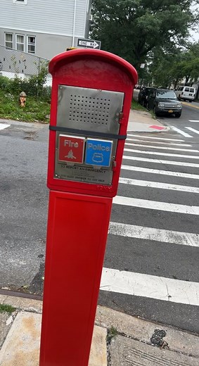 the cops came mad fastt 😂😂😂 | cops