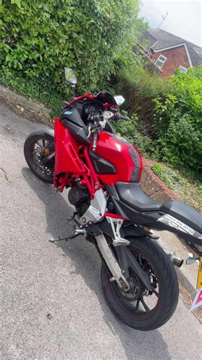 She’s back but with a new bike , I know it’s been a while but this is Scarlett and yes Skyler has gone now but Scarlett will have many new adventures with ruby @Zipology69 and I’m excited to continue my journey on gaining new experience #bikergirl #bikerlife #bikerforever #bikelover #bikeafterbreakup #fyp