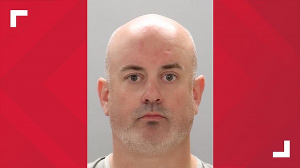 Regional director of Perfect Game in Knoxville arrested on charges of soliciting sex from a minor