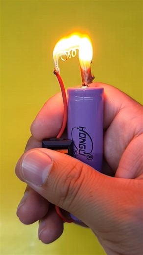 This Pocket-Sized Lighter Sets ANYTHING on Fire!🔥 (Made From a Battery) #shorts