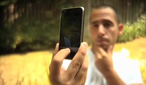 How to Send Pictures to Facebook from a Cellphone