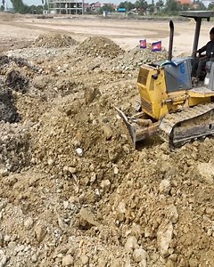 Komatsu Bulldozer in Action: Mud Pushing & Land Filling with 25T Dump Trucks | Bulldozer City
