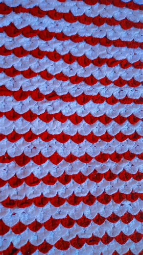 Elegant Crochet Shell Design | Red & White Pattern Tutorial #crochet #crochetdesign #grannysquare