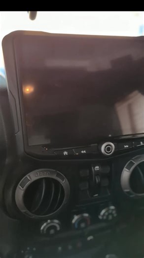 Upgrade Your JK Jeep Wrangler with Stinger Audio System