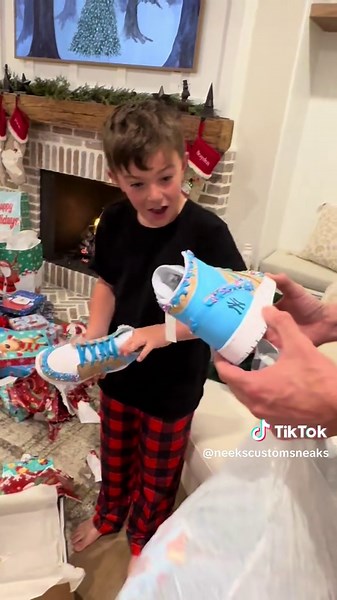 Merry Christmas ! This boy drew up a mock up design of a custom sneaker of what he wanted from santa , and we made it happen for him 😉🎨 👨🏻‍🎨 Neeks Custom Sneaks 🎅🏻 #customsneakers #sneakercustomizer #customkicks #sneakerart #handmadeart #sneakerhead #sneakercustomizing #icecreamshoes #customjordan1 #1of1 @ABC News @ABC @ABC World News Tonight @ABC7NY @Fox News @nbcnews @CNN @NBA @Yankees