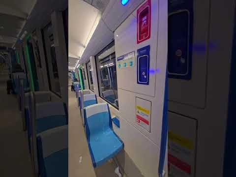 Montreal Metro ride on the Orange Line between Côte-Vertu and Vendôme stations + some cool angles 🟠