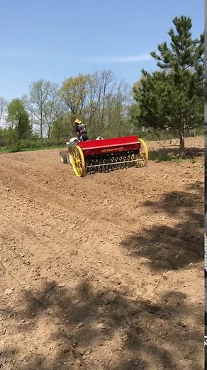 1942 John Deere Van Brunt Grain Drill Operation Part 1