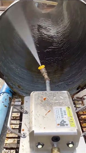 Modern Pipe Cleaning Process Using a Robot - Good tools and machinery make work easy