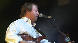 23K views · 977 reactions | Level 42 - Something About You (Live in Holland 2009) Level 42 es un una banda musical de pop británica y de estilo funk. El grupo tuvo gran éxito en el Reino Unido y en el resto del mundo durante los 80, el álbum hecho World Machine, que salió en 1985 contenía los sencillos, "Something About You" y "Leaving Me Now" fueron éxitos entre los diez primeros en las listas, seguido por otro, "Lessons in Love" | AVTV Music Video | Facebook