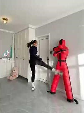 chinese taekwondo girl kicks your groin