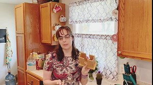 Bagel Slicer, Bagel Cutter Holder for Small and Large Bagels with Anti-Slip Silicone and super stable Base