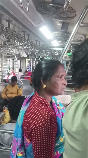 Tarakeswar Howrah local train|| Nalikul station arrive#shorts #viralshorts #train