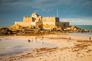 St-Malo Travel Guide - Expert Picks for your Vacation