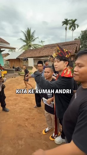 RUMAH DI KAMPUNG | Willie Salim