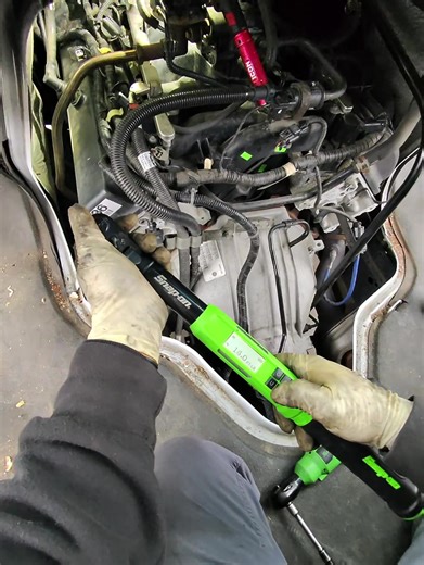 Ford E-250 2012 Spark Plug Replacement Guide