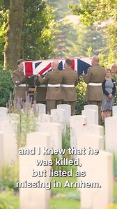 “Today, on the 80th anniversary, we laid him to rest.” 🇬🇧 British Army officer Lieutenant Colonel Julian Anderson was astonished to receive the news that the remains of his great-uncle, who died during the Second World War, had finally been discovered and identified after nearly 80 years.Lieutenant Dermod Green Anderson and Private Henry Moon have been laid to rest as commemorations of the 80th anniversary of the Battle of Arnhem begin. #Arnhem80 #SecondWorldWar #WeWillRememberThem | HM Armed 