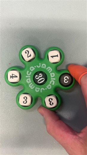 何通りの解答を思いつく？！解答募集 ３３を１・２・４・３・３の四則演算と指数計算で表す #脳トレ