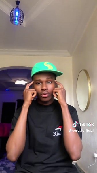 CEREAL🔊❤️‍🔥 (@cerealofficiall) - Addison Rae's Baddie Walk Challenge Video