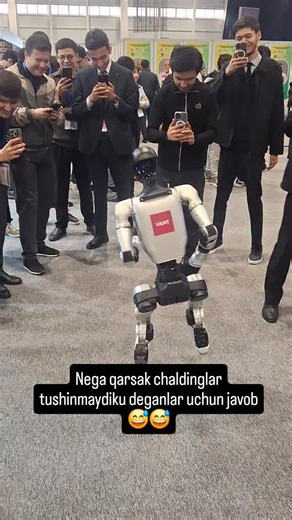 doniyor on Instagram: "Qarsak chalishni soradi😅"