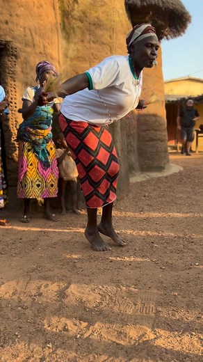 841K views · 10K reactions | She Is a Good Teacher. Somba traditional dance. Benin. #inspirationofafrica | Quim Fàbregas | Facebook