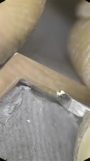 Engraving Faceted Bevels on Geometric Jewellery