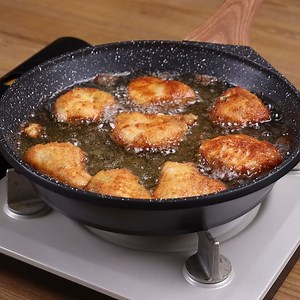 4.1M views · 47K reactions | Now I only make fried chicken like this! | YumMakers | Facebook