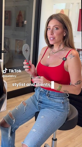 The Daily Wood Hair Brush for Effortless Blowouts