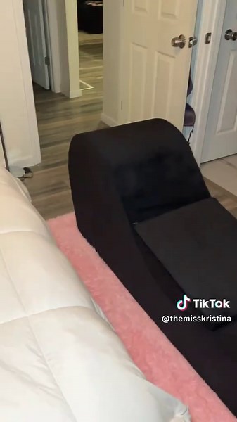 Yoga Chair: Discover 25 Unique Positions!