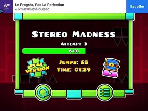 Playing Geometry Dash first level stereo madness