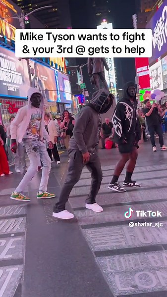 Mike Tyson's Fight Challenge: Bring Your Team