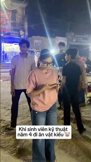 Mà nhìn thấy code dễ dễ thế nào ý nhỉ 🤔 #congnghe #sinhvien #daihoc #coding #programming