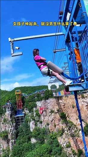 The leap of these eight girls shows that courage is never about being fearless. #waterpark
