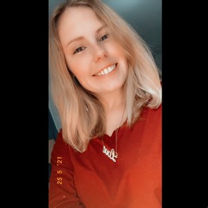 AshByNite - Twitch
