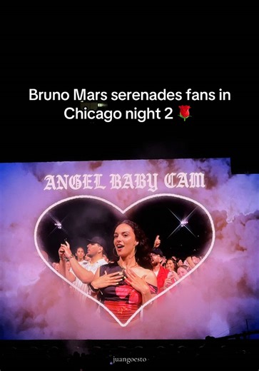 Tonight’s Bruno’s angel baby cam girls in Chicago night 2 #brunomars #chicago #theromantictour #soldierfield #hooligan @Bruno Mars
