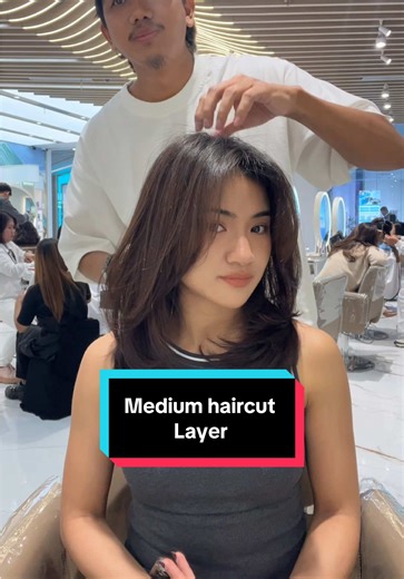 Stylish Medium Soft Layer Haircut