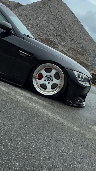 BMW E92 335i: A Detailed Look at Stanced Perfection