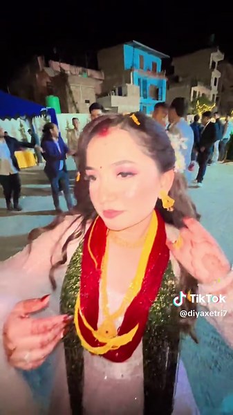 Crazy bride🥳 watch till the end. #fyp #wedding #saharasanskar
