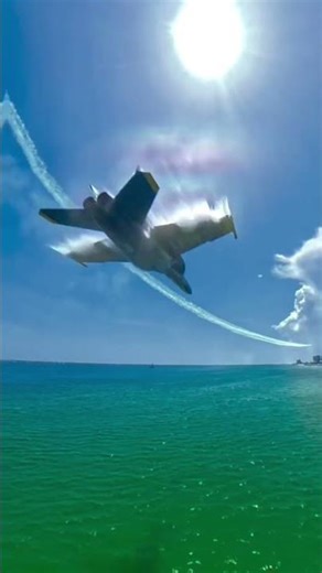 💥 THE SOUND OF POWER | Cuando un avión rompe la barrera del sonido 🚀✈️