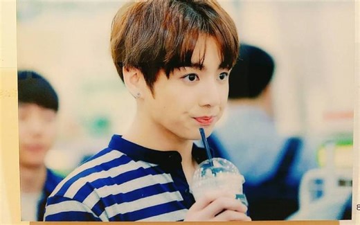 【防弹少年团】begins演唱会蓝光1080P中字完整版[超清版]