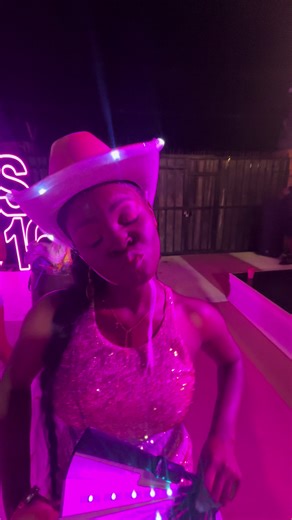 nadia (@dachroniclesofnadia2)’s videos with original sound - nadia